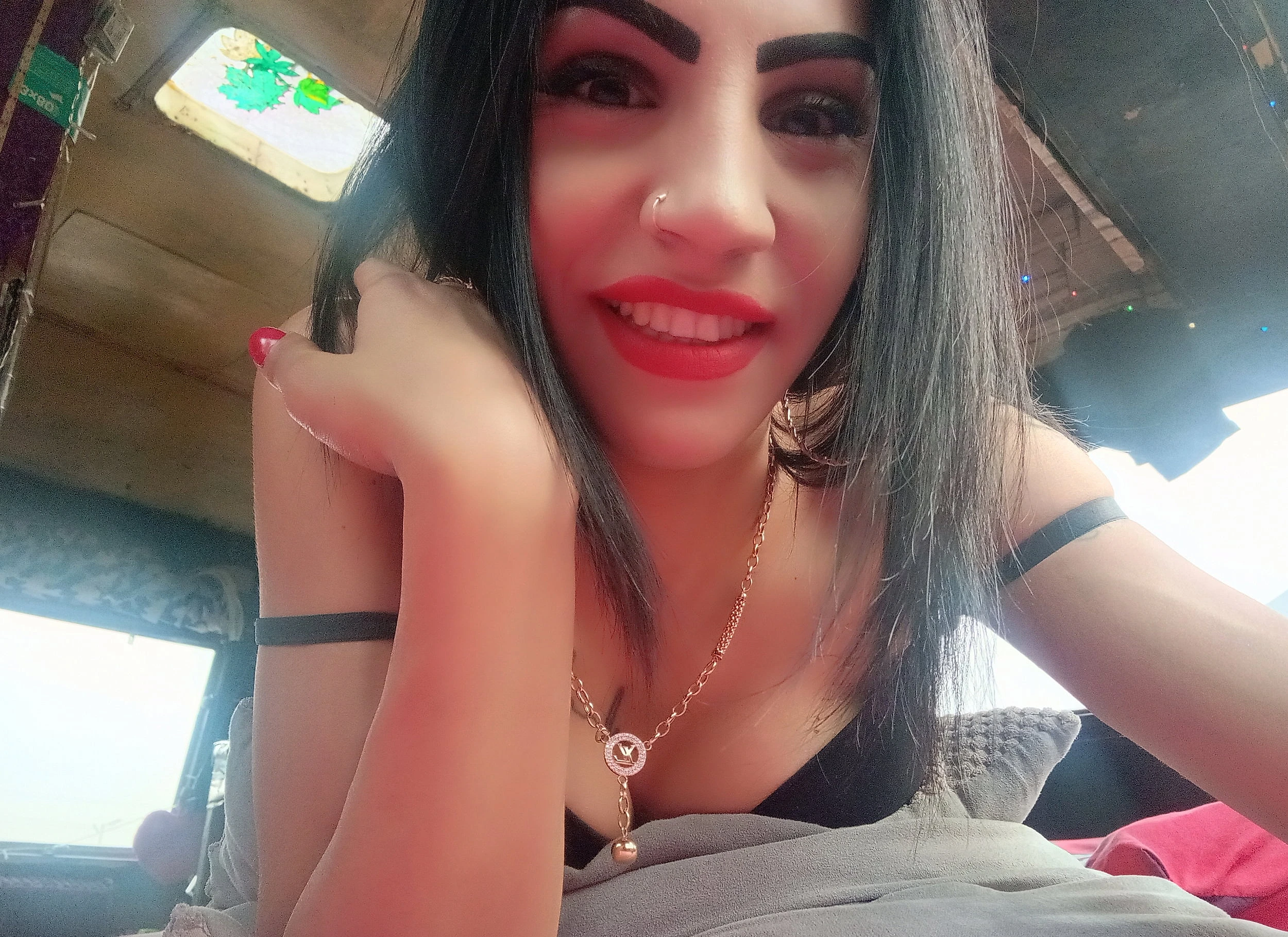 Rubyna - Berlin VIP Escort Bayan